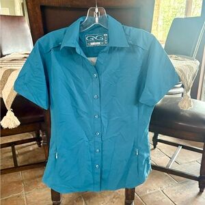 G.G Collection Women's Teal Blue Button Down Shirt.  Never Worn.